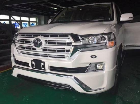 天津港平行进口17款兰德酷路泽4500现车