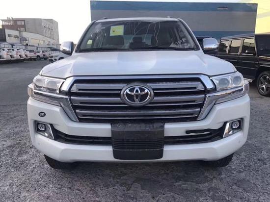 完美驾驭18款丰田酷路泽4000全地形suv