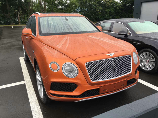 2018款宾利添越柴油天津港价格手滑配置