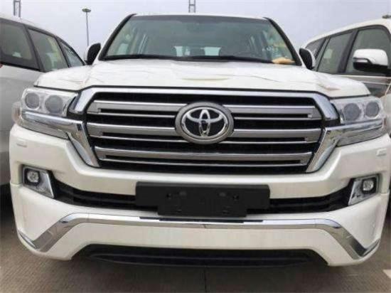 2018款中东版丰田酷路泽4000全国可分期