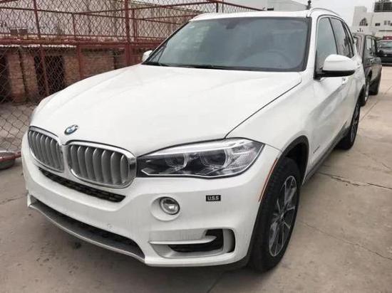 宝马X5 卓越的动力性能 港口现车最新价