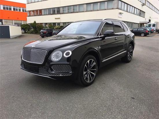 宾利添越4.0柴油版18款现车底价优惠中