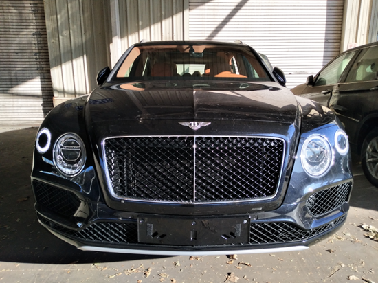 18款宾利添越V8天津港平行进口240万起售