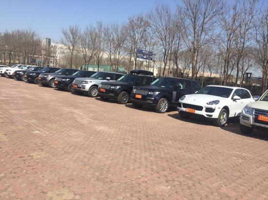 路虎揽胜行政版3.0港口最低98万皇家品质