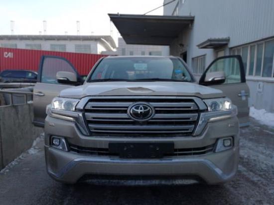 18款兰德酷路泽5700大量现车到港促销价