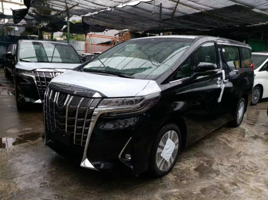 2018丰田埃尔法让你享受头等舱般的体验