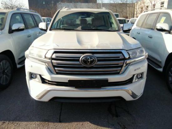 18款兰德酷路泽5700 顶配越野现车享优惠