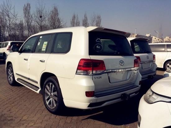 中东版丰田酷路泽5700 全能越野SUV报价