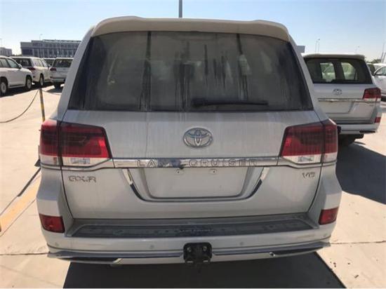 18款兰德酷路泽4000中东版 震撼低价售