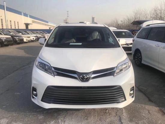 18款平行进口丰田塞纳四驱商务诚信价格