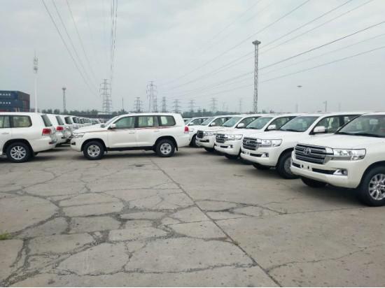 18款丰田酷路泽4000优惠配置多 王者SUV