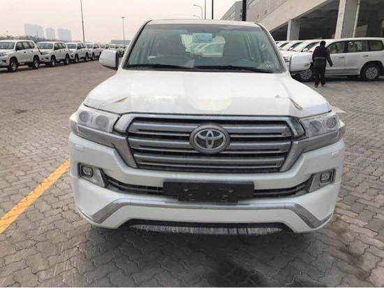 18款丰田酷路泽4600中东版天津港口现车