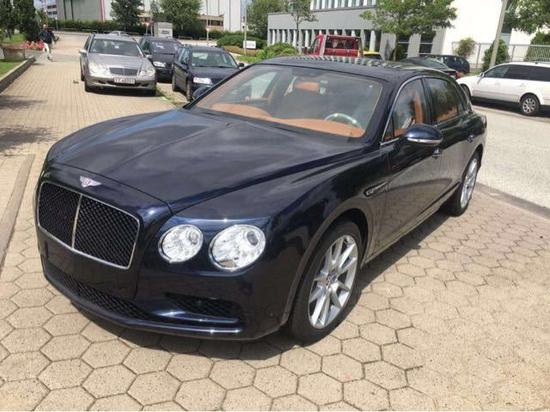 18款宾利飞驰4.0v8s帝王蓝 青春不打折