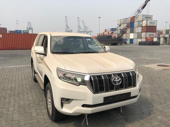 进口18款丰田霸道2700全时四驱现车配置