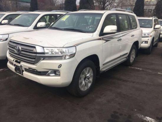 18款酷路泽4000配置行情价格与17款对比