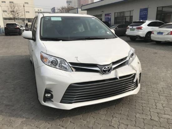 18款丰田塞纳两驱打折促销详细配置和报