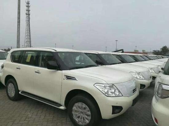 18款中东版尼桑途乐4.0 专业级越野必备