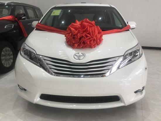 2017款丰田塞纳3.5特惠清空价四月清风爽