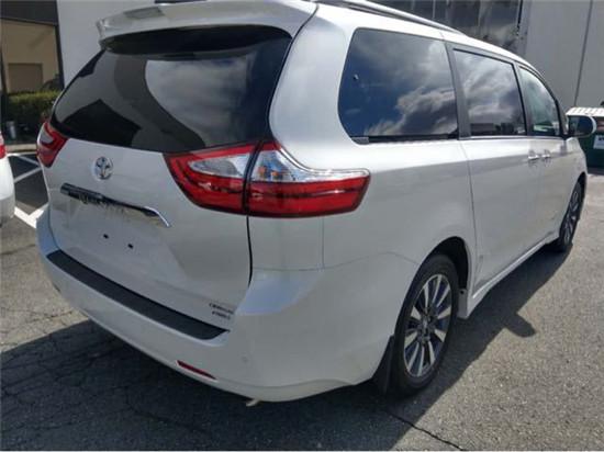 18款丰田塞纳3.5两驱四驱296马力报价表