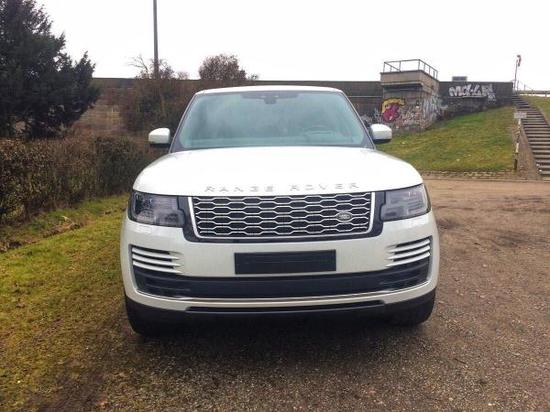 18款路虎揽胜行政版 现车港口最新行情