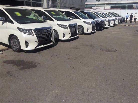 2018款丰田埃尔法领跑者降价来袭特卖中