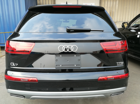 2018款奥迪Q7加版3.0T价格低返点大优惠