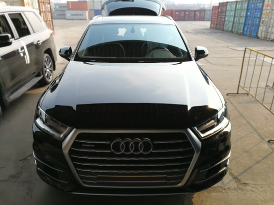 2018款奥迪Q7加版3.0T价格低返点大优惠