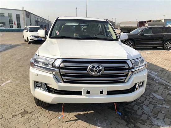 18款丰田酷路泽4000天窗版现车团购促销