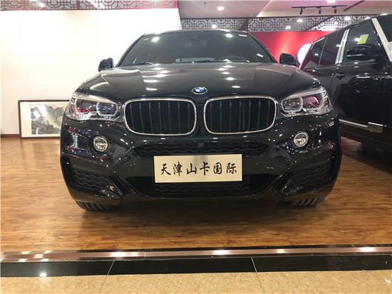 18款加拿大版宝马X6 仅此一台 大灯清洗