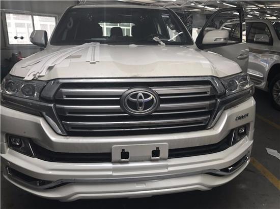 18款酷路泽4000 中东V6外观内饰改装价格