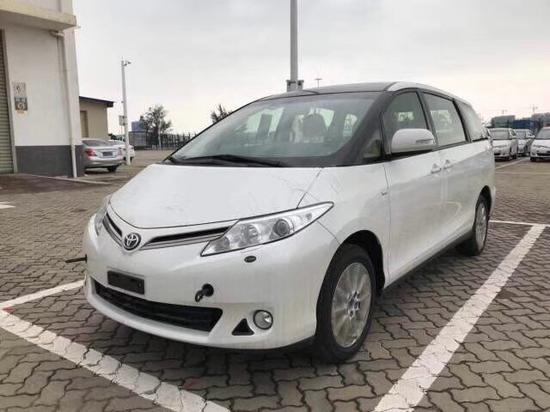 2018款丰田普瑞维亚2.4L家庭商务首选车