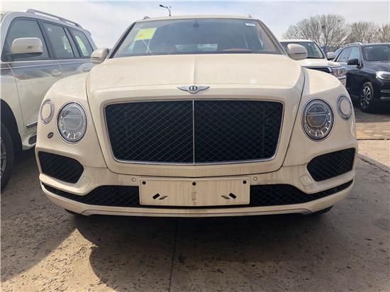 18宾利添越4.0T柴油版车身同色仅此一台