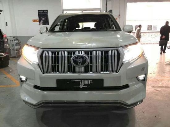 2018款丰田普拉多2700 独特设计更显时尚