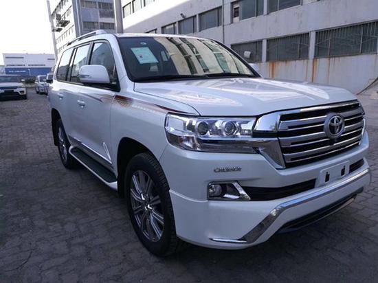 18款中东版丰田酷路泽4000 霸气征战沙场