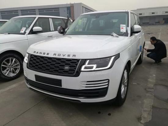 2018款路虎揽胜行政版3.0T现车促销报价