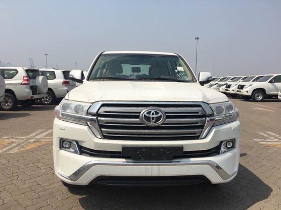 17款中东版酷路泽4600陆地巡洋舰酷路泽