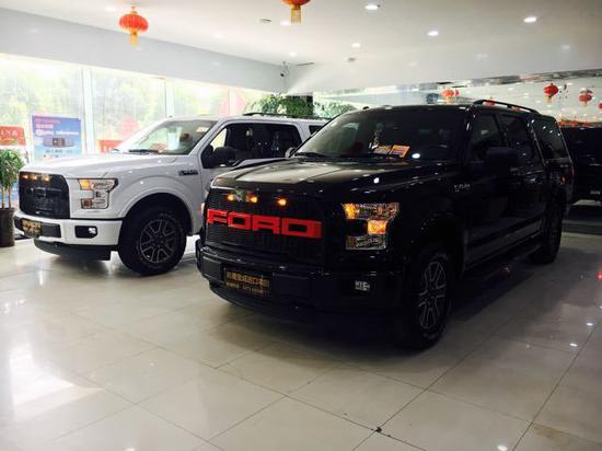 福特17F150猛禽进气格栅蜂窝状网格设计