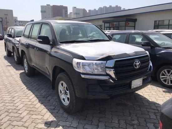 18新款丰田酷路泽4000真正的硬派越野