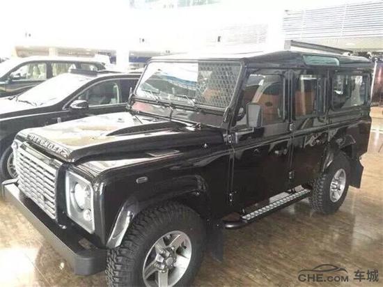 18款路虎卫士现车越野三剑客首发登场