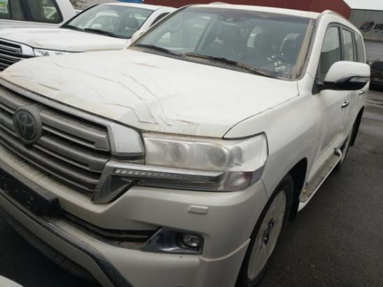 18丰田酷路泽5700中东现车无限优惠空间