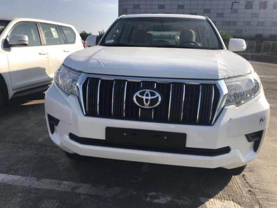 2018款丰田霸道2700中东版高贵理念