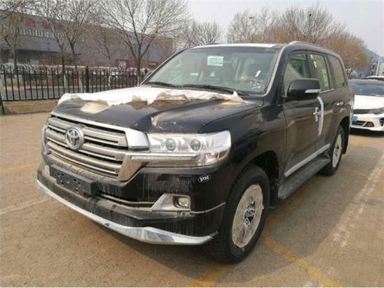 2018款中东版酷路泽4000现车价格直降