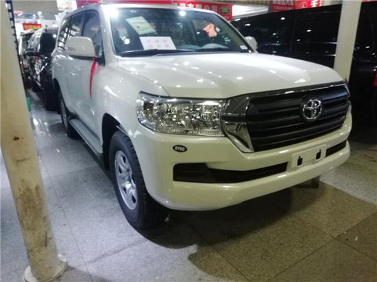 17款中东版丰田酷路泽4000丐版优惠报价
