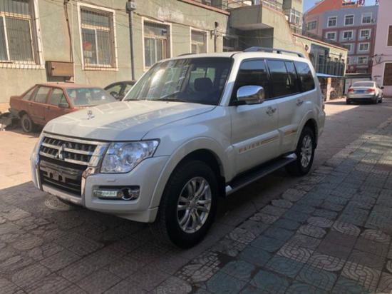 三菱帕杰罗V97现车特惠 天津港价格下降