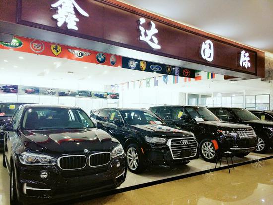 18款奔驰GLS450同等配置颜色不同报价