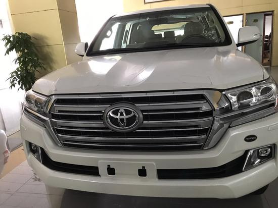 2018款丰田兰德酷路泽4000零利飚价惠减