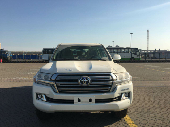 2018款丰田酷路泽4000越野中的王者风范