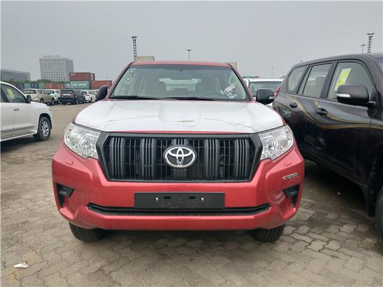 18款霸道2700 无窗后挂丐版红色量不多