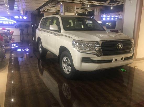 丰田酷路泽最新18款越野SUV挑战极限