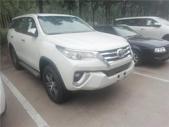 全国经销商铺车 丰田穿越者2700优惠3万